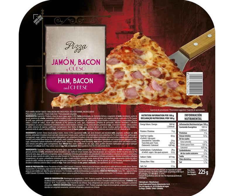 Pizza de jamn, tocino y queso al horno